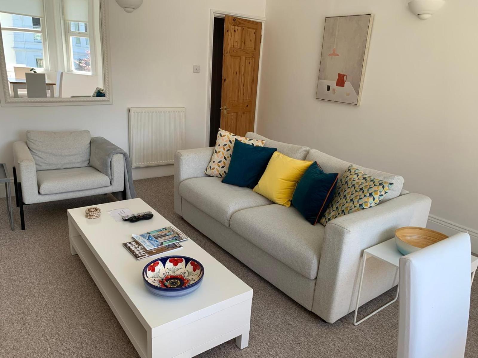 Tree Tops Apartment In Tunbridge Wells Extérieur photo
